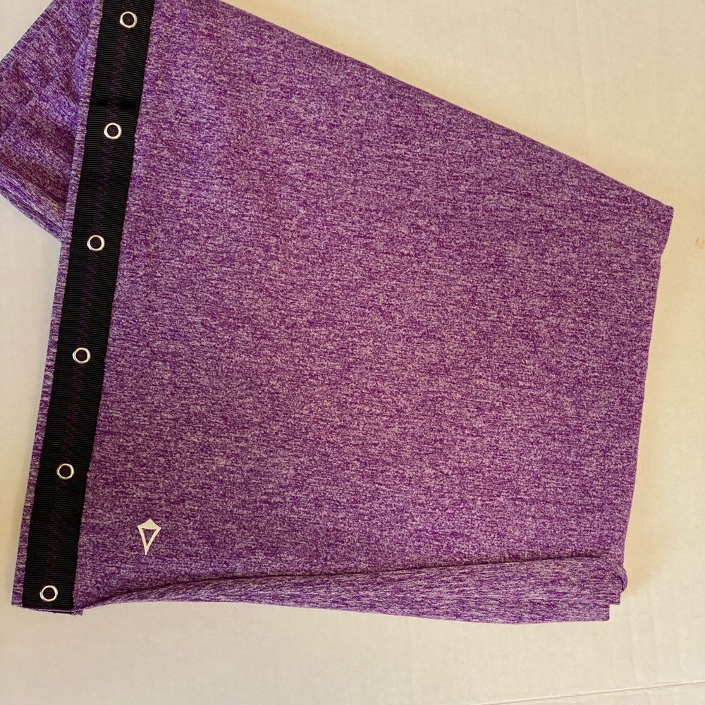 Ivivva scarf